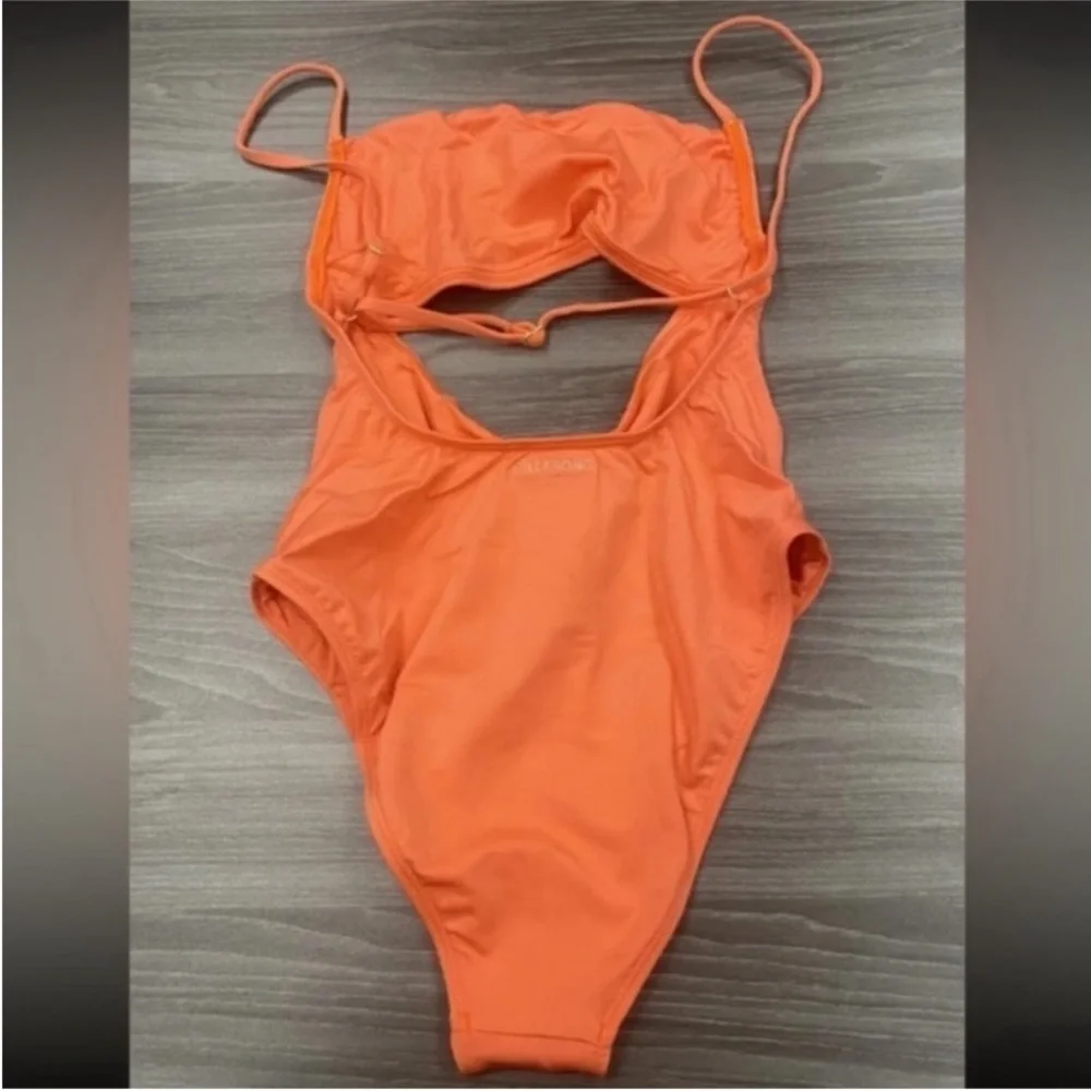 BILLABONG - Sol Searcher One-Piece Coral Swimsuit - Women’s Size 8 Small